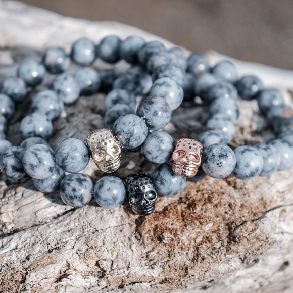 Blue Dumortierite Gemstone Bracelet With Gold Skull Charm - Picture 4 of 5